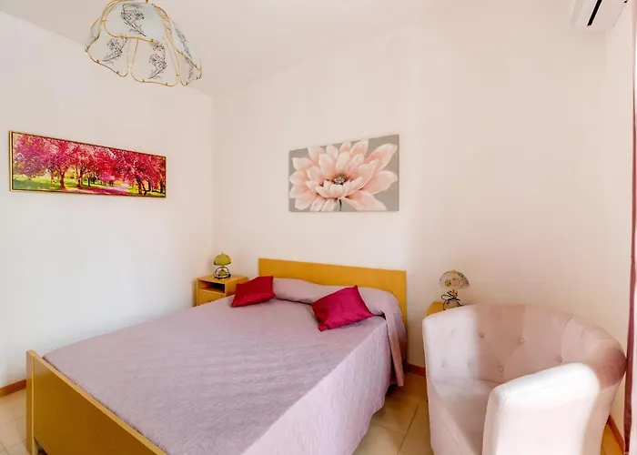 Vicino Al Lungomare, Con Aria Condizionata Апартаменты